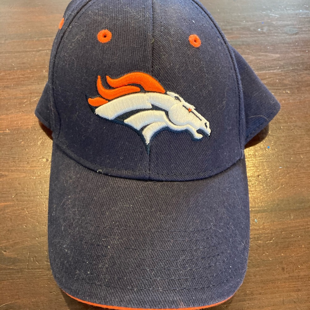 Kids Denver Broncos hat